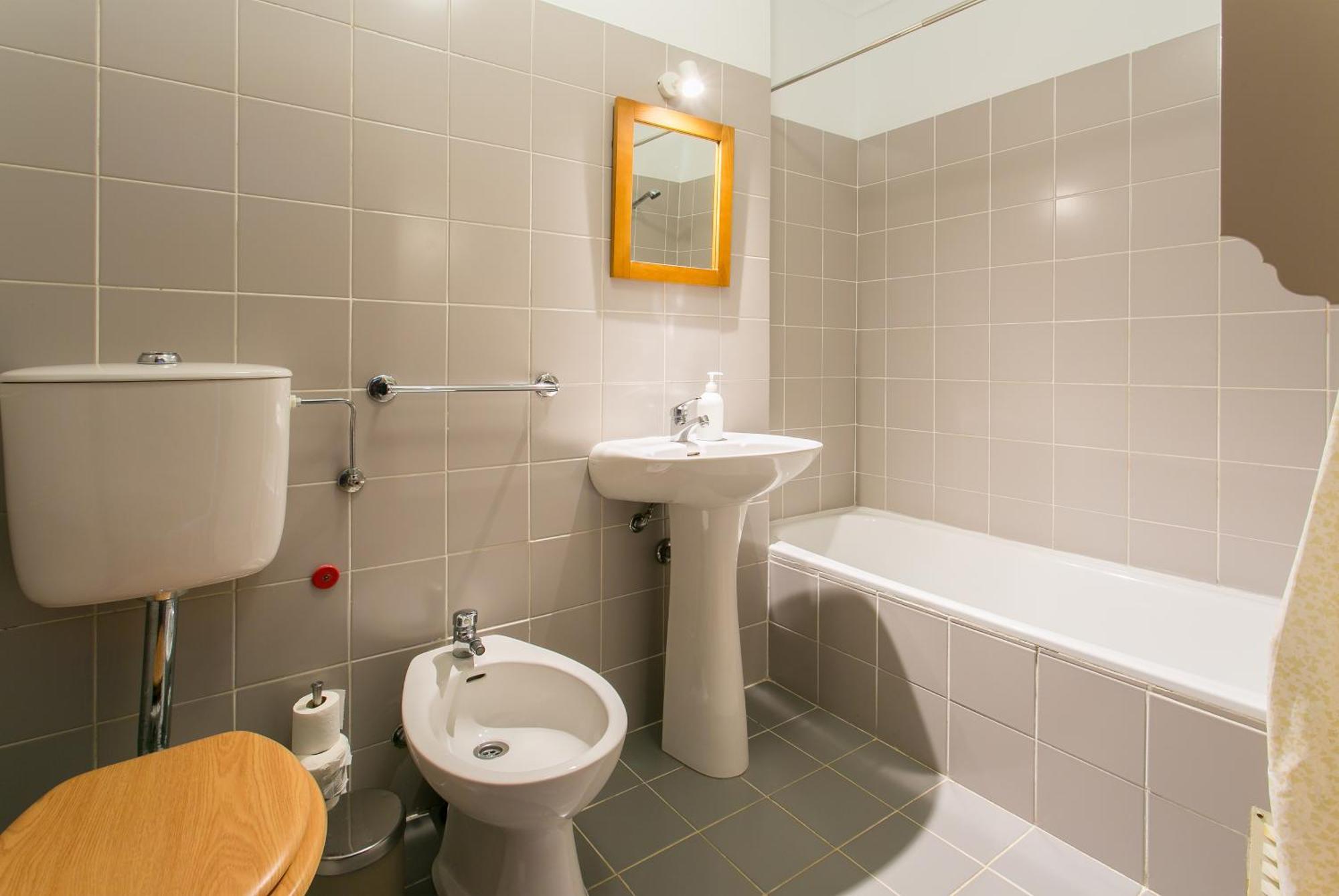 Apartamento Central E Confortavel Junto Ao Bairro Da Graca 리스본 외부 사진
